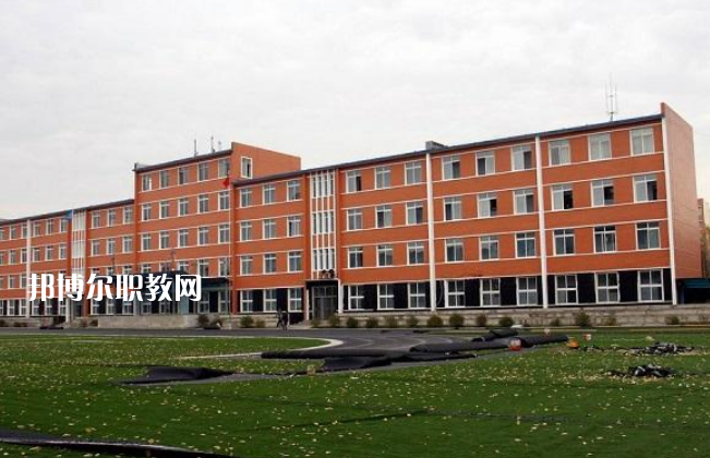 云南楚雄工業(yè)學(xué)校2021年學(xué)費(fèi)、收費(fèi)多少