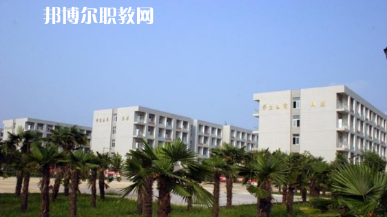云南夏蒙衛(wèi)生學(xué)校2021年學(xué)費、收費多少