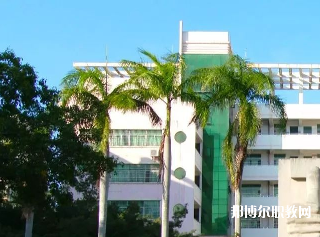 海南農(nóng)墾衛(wèi)生學(xué)校2021年報名條件、招生要求、招生對象