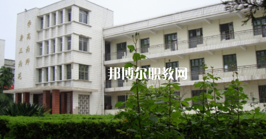 安徽省霍邱師范學校2021年報名條件、招生要求、招生對象