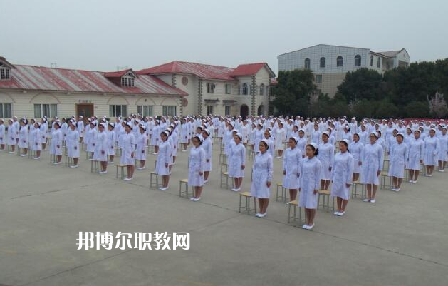 四川蜀都衛(wèi)生學(xué)校2021年學(xué)費(fèi)、收費(fèi)多少