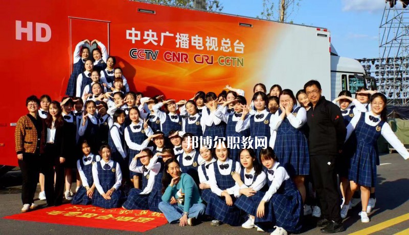 江蘇戲劇學(xué)校2022年報(bào)名條件、招生要求、招生對(duì)象