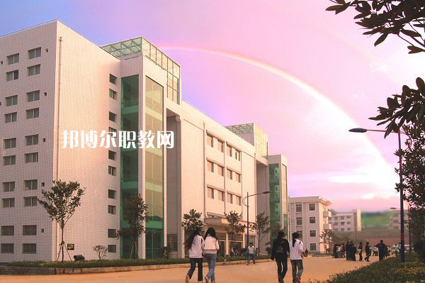 重慶五里店職業(yè)中學(xué)怎么樣、好不好