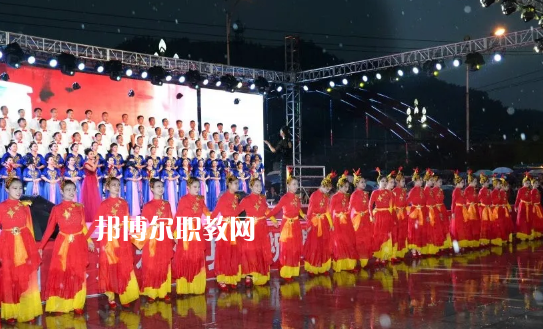 徽縣職業(yè)中專2022年報名條件、招生要求、招生對象 