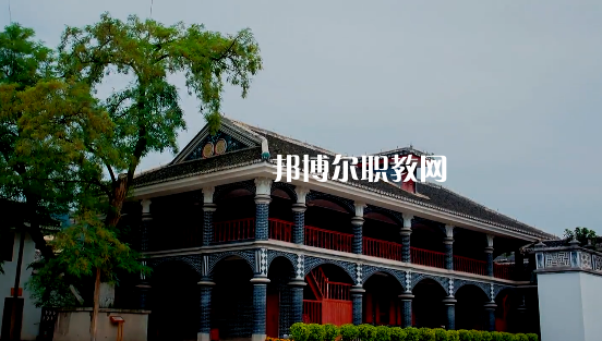 遵義職業(yè)技術(shù)學(xué)校2022年報(bào)名條件、招生要求、招生對象