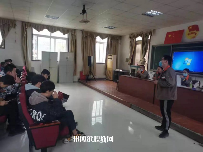 江蘇省賈汪中等專業(yè)學(xué)校2022年報(bào)名條件、招生要求、招生對(duì)象