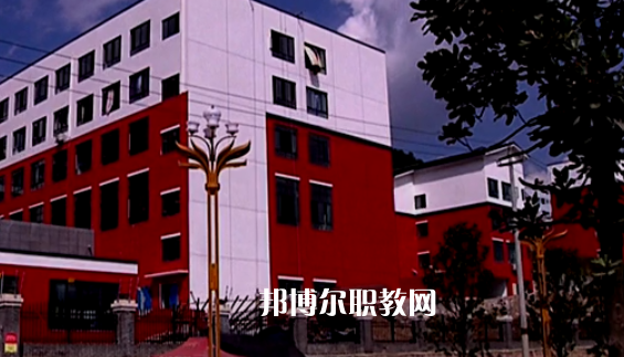 貴州鳳岡縣中等職業(yè)學校2022年報名條件、招生要求、招生對象