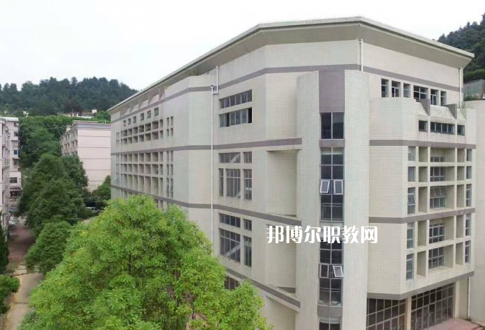 貴陽精工科技學校2022年學費、收費多少