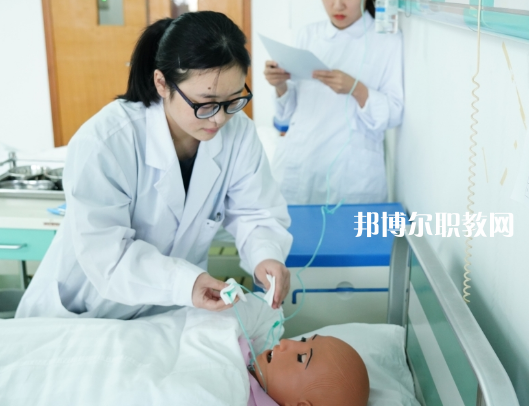 常州衛(wèi)生高等職業(yè)技術學校2022年報名條件、招生要求、招生對象