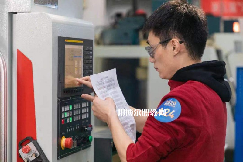 江蘇昆山第一中等專業(yè)學(xué)校2022年報名條件、招生要求、招生對象