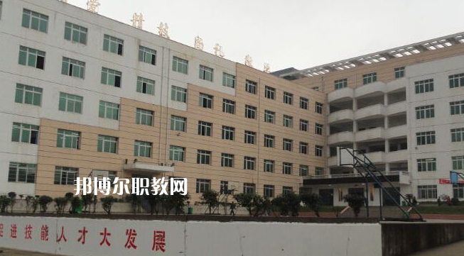 六枝特區(qū)技工學(xué)校2022年報名條件、招生要求、招生對象