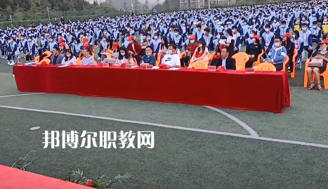 六盤水鐘山區(qū)職業(yè)技術(shù)學(xué)校2022年報名條件、招生要求、招生對象