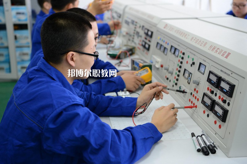 唐山建筑工程學(xué)校2022年報(bào)名條件、招生要求、招生對(duì)象