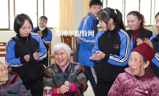 銅仁碧江中等職業(yè)學校2022年報名條件、招生要求、招生對象