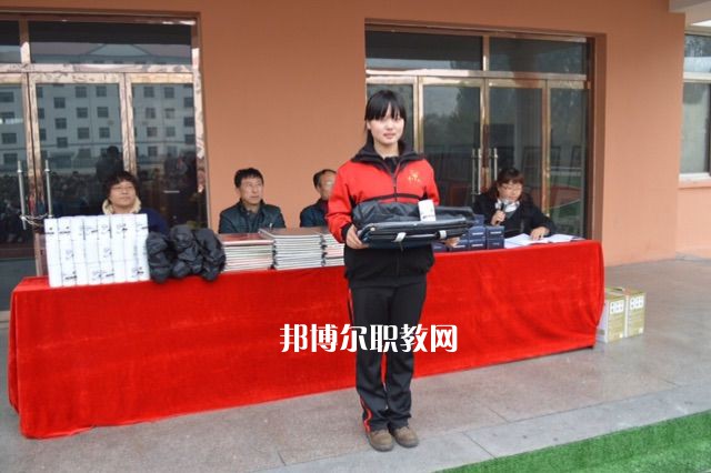秦皇島奇石藝術(shù)學(xué)校2022年報(bào)名條件、招生要求、招生對(duì)象