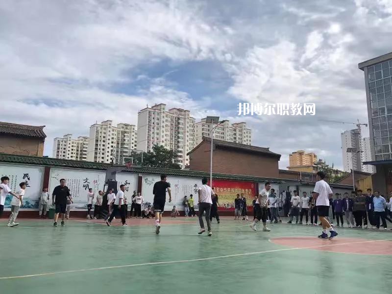 臨夏外國(guó)語(yǔ)學(xué)校2022年學(xué)費(fèi)、收費(fèi)多少