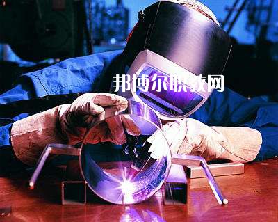 秦皇島燕成中等專業(yè)學(xué)校2022年報(bào)名條件、招生要求、招生對(duì)象