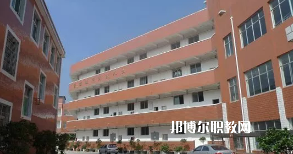 普安縣技工學(xué)校2022年報(bào)名條件、招生要求、招生對象