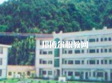 冕寧縣職業(yè)技術(shù)學(xué)校2022年報(bào)名條件、招生要求、招生對象