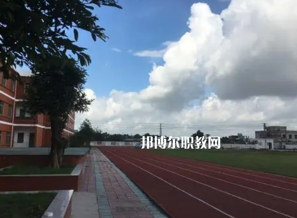 德陽(yáng)中德工業(yè)技術(shù)學(xué)校怎么樣，好不好