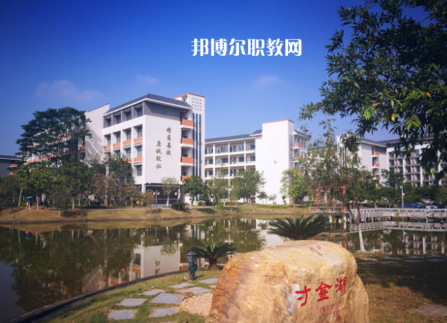 惠州衛(wèi)生學(xué)校2022年報(bào)名條件、招生要求、招生對(duì)象