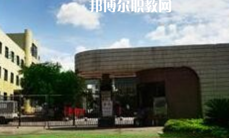 西昌第一職業(yè)技術(shù)中學(xué)2022年報名條件、招生要求、招生對象