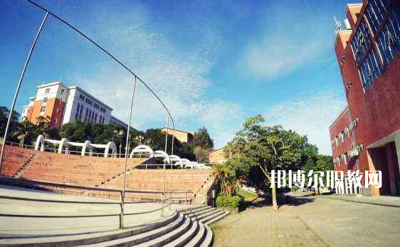 汕頭經(jīng)貿職業(yè)技術學校地址在哪里