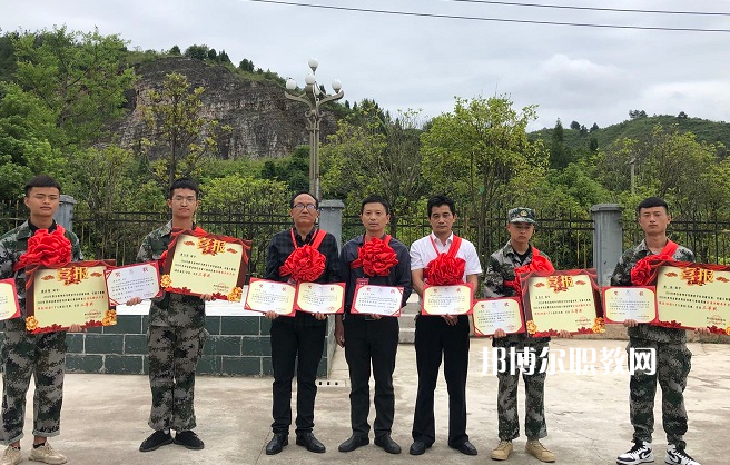 黔東南州應(yīng)用技術(shù)學(xué)校2022年報(bào)名條件、招生要求、招生對(duì)象