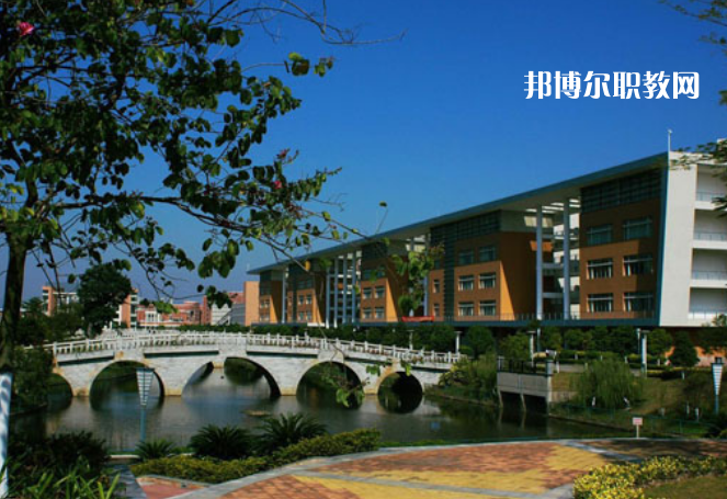 涼山民族師范學(xué)校2022年有哪些專(zhuān)業(yè)