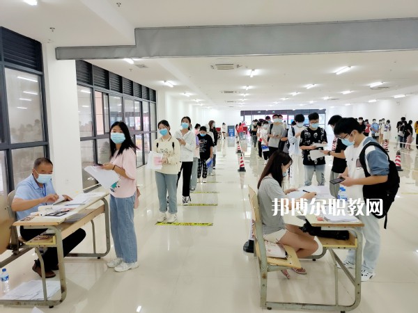 六安市職業(yè)學(xué)校(中專(zhuān)部)怎么樣、好不好