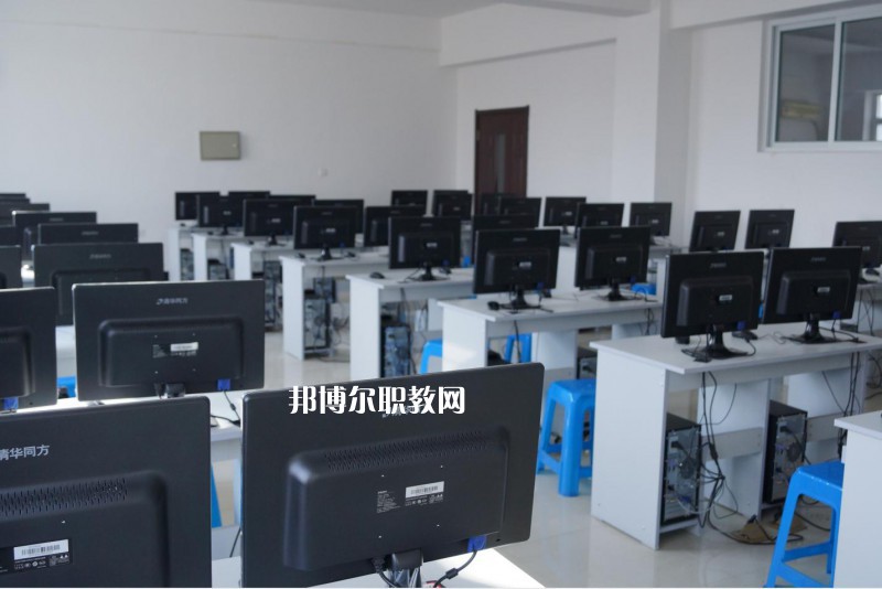 石家莊萬搏中等專業(yè)學校2022年報名條件、招生要求、招生對象