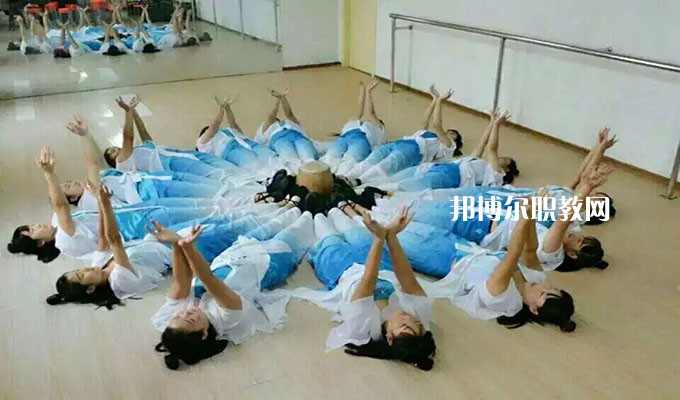 保定市職業(yè)技術(shù)教育中心2022年報名條件、招生要求、招生對象