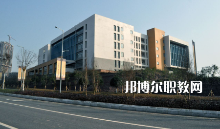重慶合川職業(yè)教育中心2022年報名條件、招生要求、招生對象
