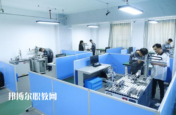 滄縣職業(yè)技術(shù)教育中心2022年報名條件、招生要求、招生對象