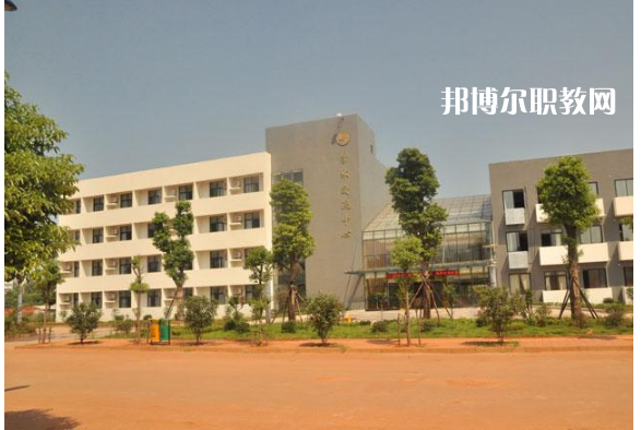 會東縣職業(yè)技術(shù)學(xué)校2022年報名條件、招生要求、招生對象