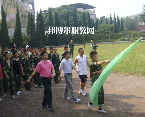 重慶市潼南縣闇工職業(yè)高級(jí)中學(xué)2022年招生辦聯(lián)系電話(huà)