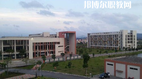 施甸縣職業(yè)高級(jí)中學(xué)2022年有哪些專(zhuān)業(yè)