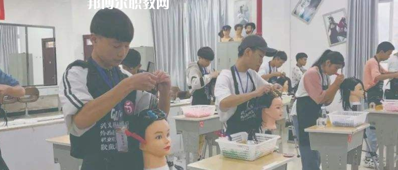 都勻工商管理學(xué)校2022年報(bào)名條件、招生要求、招生對(duì)象