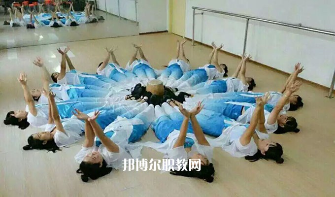 涿鹿縣職業(yè)技術(shù)教育中心2022年報(bào)名條件、招生要求、招生對象