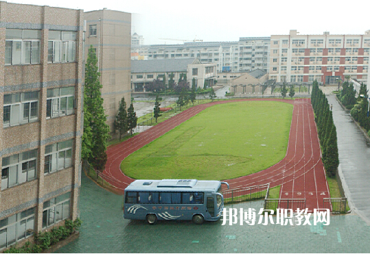 揚州市弘揚中等專業(yè)學校2022年報名條件、招生要求、招生對象