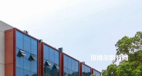 黔西南州英才職業(yè)技術(shù)學(xué)校2022年報(bào)名條件、招生要求、招生對(duì)象