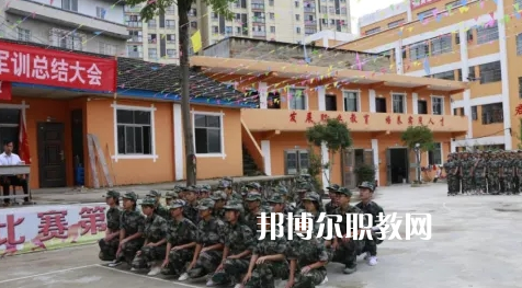黔東南州工業(yè)學(xué)校2022年學(xué)費(fèi)、收費(fèi)多少