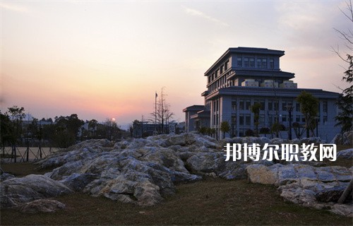 鎮(zhèn)江技師學院2022年報名條件、招生要求、招生對象