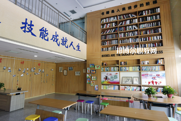 邯鄲經(jīng)濟(jì)管理中專(zhuān)學(xué)校2022年學(xué)費(fèi)、收費(fèi)多少