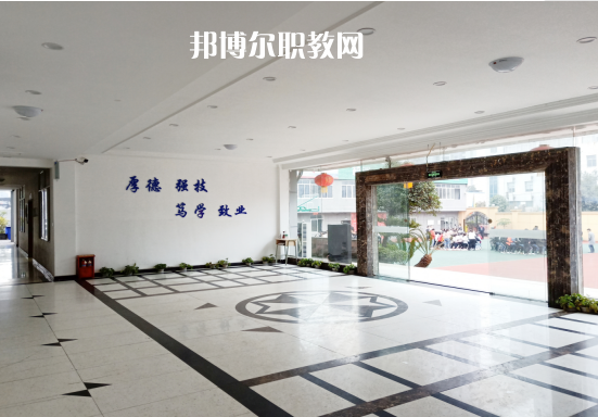 重慶機電技工學(xué)校2022年報名條件、招生要求、招生對象