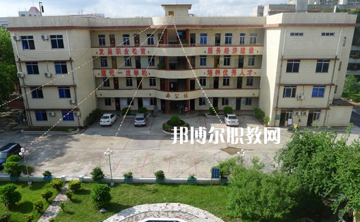 丘北縣民族職業(yè)高級中學2022招生辦聯(lián)系電話