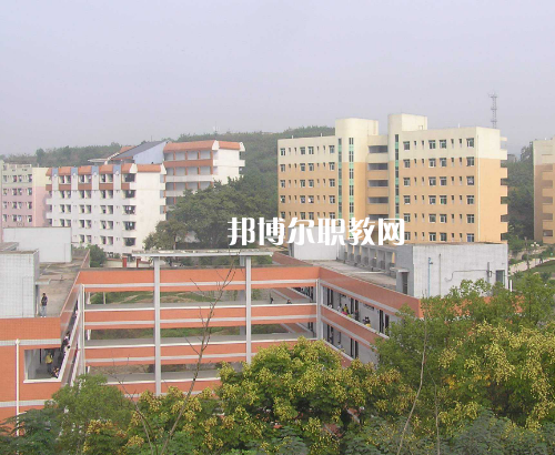 重慶貿(mào)易中等職業(yè)學(xué)校2022年報名條件、招生要求、招生對象
