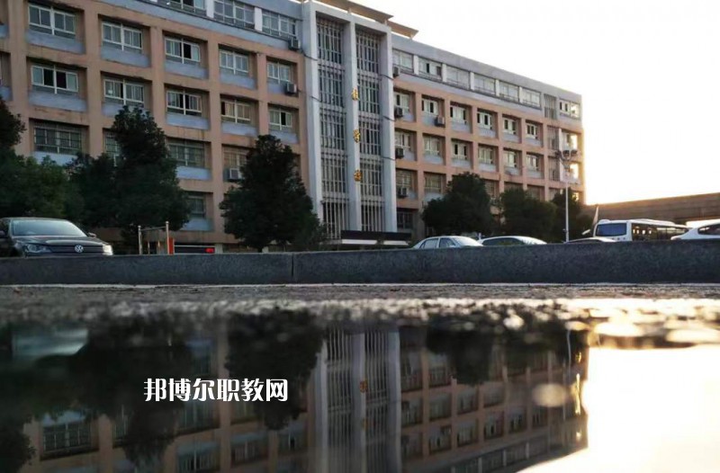 安徽紅十字會衛(wèi)生學(xué)校2022年報名條件、招生要求、招生對象