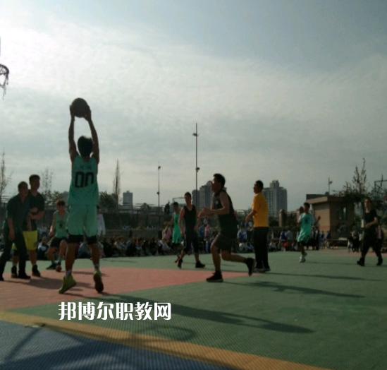 內(nèi)江宏昌職業(yè)技術(shù)學(xué)校2022年報(bào)名條件、招生要求、招生對象