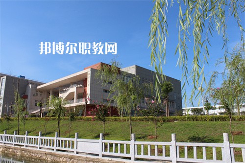 安徽六安技師學(xué)院2022年報名條件、招生要求、招生對象